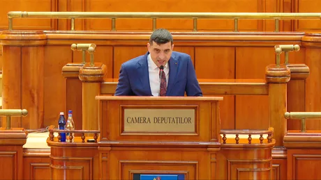 George Simion vorbește în plenul Camerei Deputaților despre retragerea sprijinului AUR.