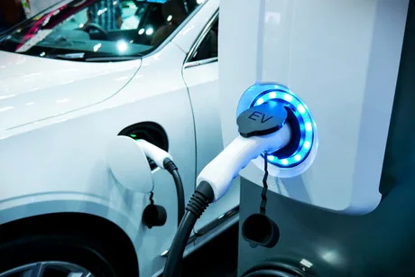 Stație de încărcare rapidă pentru mașini electrice în România.