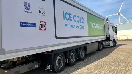 Camion electric Unilever pentru livrarea produselor de îngrijire personală și beauty.