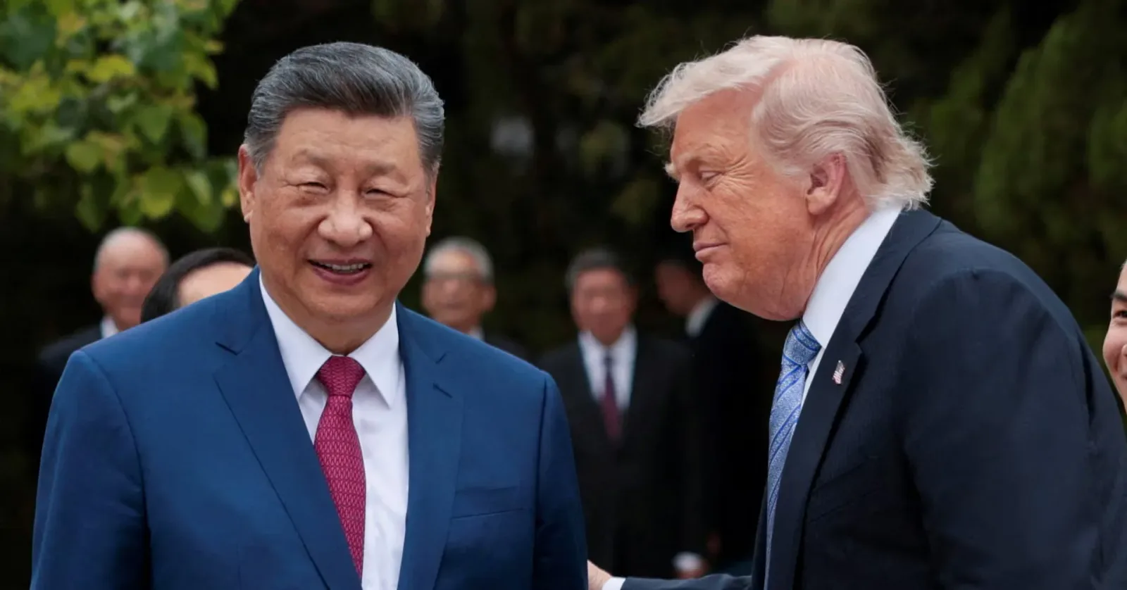 China contestă decizia Pentagonului privind companiile sale mari.