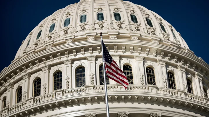 Clădirea Capitoliului din Washington, simbol al democrației americane.