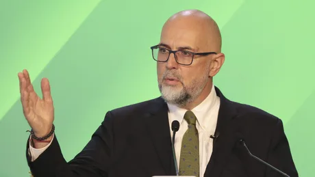 Kelemen Hunor discutând despre legea lobby-ului și controversa zborului privat.