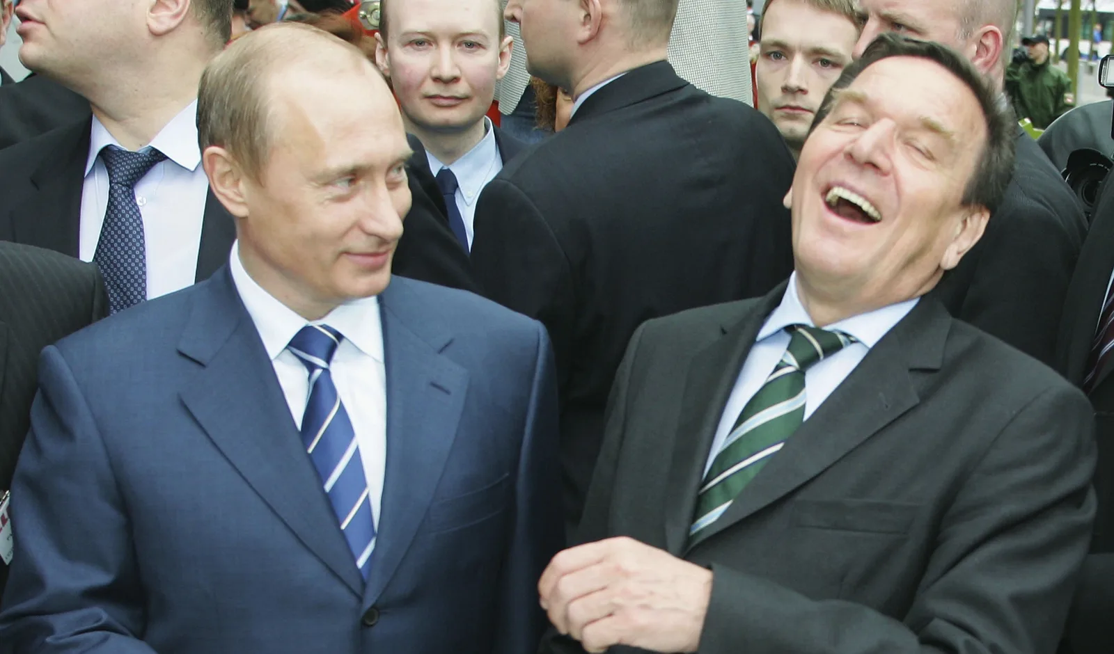Fostul cancelar Gerhard Schröder la aniversarea lui Vladimir Putin la Moscova.
