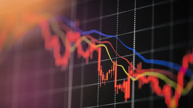 Grafice financiare cu tendințe de scădere a randamentelor.