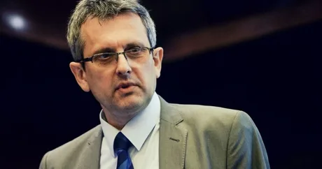Economistul Valentin Lazea discută despre riscurile financiare ale României.