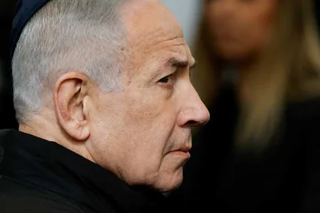 Benjamin Netanyahu discutând despre excluderea Spaniei din mecanismul de supraveghere a armistițiului.