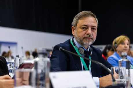 Dan Motreanu discutând despre stabilitatea guvernamentală și criza politică.