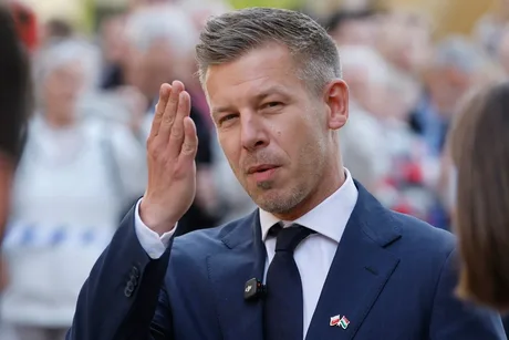 Premierul ungar Peter Magyar discutând despre relațiile energetice cu Ucraina.