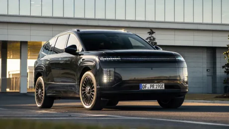 Hyundai Ioniq 9 Calligraphy Black Ink, SUV electric cu design elegant și performanțe remarcabile.