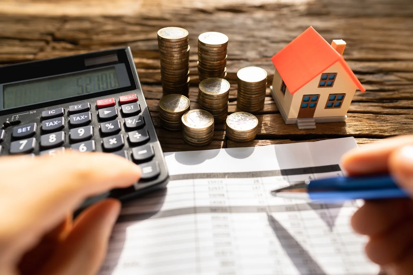 Calcularea costurilor pentru închirierea locuințelor în România.