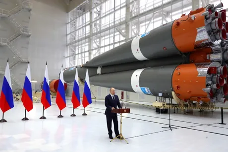 Un lider politic discută despre capacitatea de apărare nucleară a Europei.