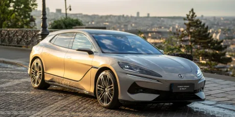 Denza Z9 GT, un model electric de lux, lansat în Europa.