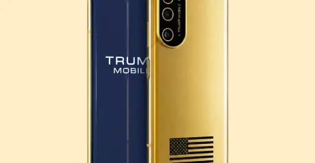 Telefon Trump Mobile cu design distinctiv și steagul SUA.