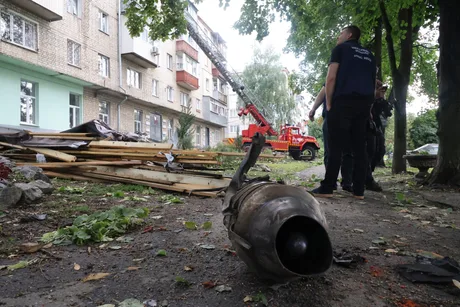Drone rusească prăbușită în Republica Moldova, provocând incendiu de vegetație.