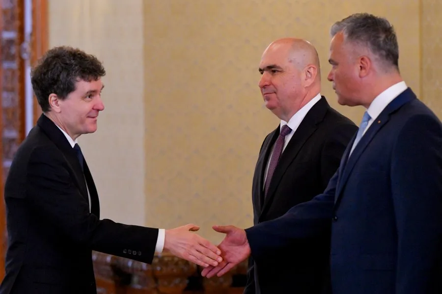 Întâlnire între liderii politici, discuții despre desemnarea premierului.