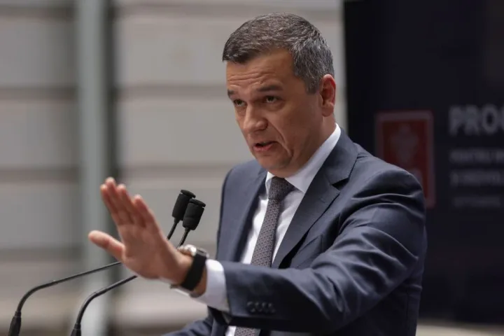 Sorin Grindeanu discutând despre negocierile politice recente.