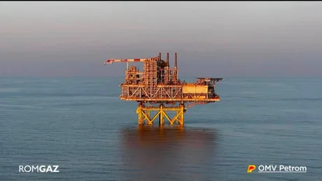 Platformă de extracție petrolieră în Marea Neagră, simbol al proiectelor energetice românești.