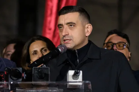 George Simion vorbește despre influențarea votului în Parlament.
