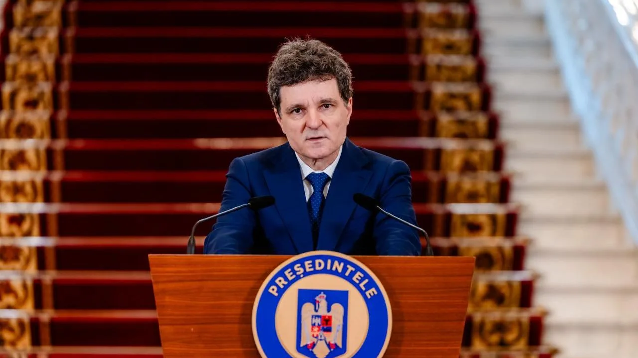 Nicușor Dan discutând despre blocajul guvernamental la Palatul Cotroceni.