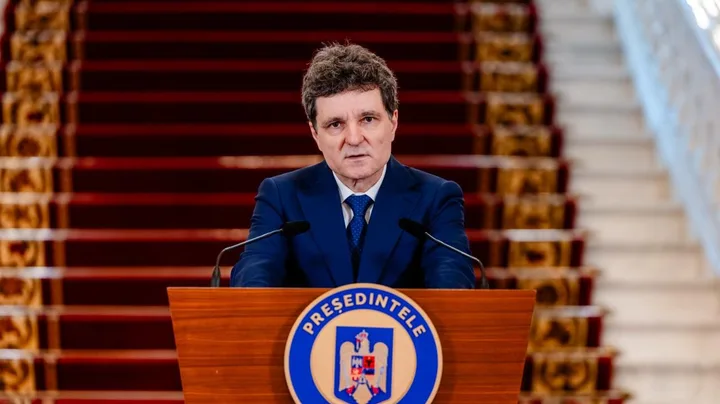 Nicușor Dan discutând despre blocajul guvernamental la Palatul Cotroceni.