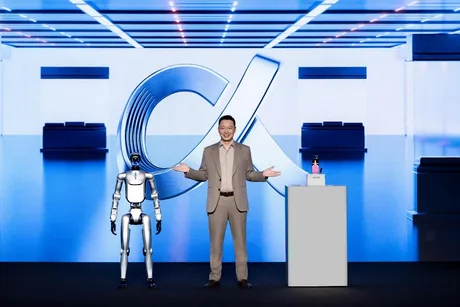 Prezentare a unui robot umanoid și a unui dispozitiv inovator la MWC 2026.
