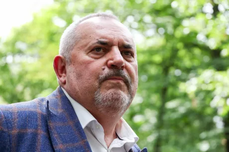 Boris Nadejdin, opozant politic, reținut de poliția rusă în Dolgoprudnîi.