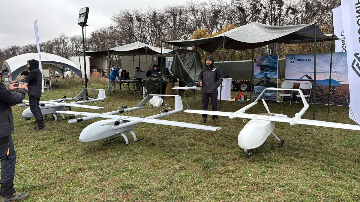 Dronele Qognifly expuse la un eveniment în București.