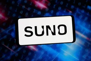 Logo-ul Suno pe un fundal digital plin de coduri.