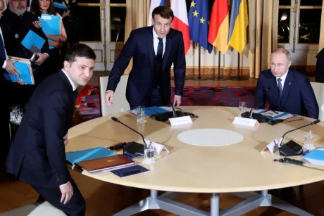Negocieri între liderii Rusiei și Ucrainei pentru pace.