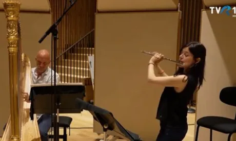 Interpretare a unei lucrări nepublicate de Mozart pentru flaut și harpă.