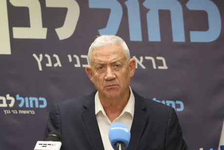 Benny Gantz discută despre formarea unei coaliții sioniste în Israel.