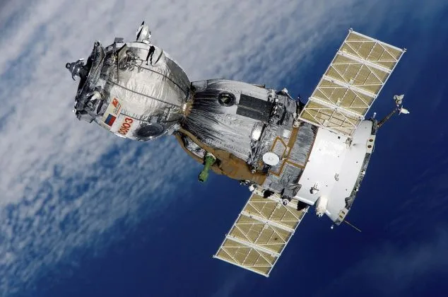 Satelit militar rusesc în orbită, consolidând capacitățile de comunicație.