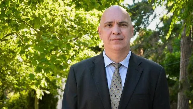 Oficial american discutând despre vulnerabilitățile armatei din Republica Moldova.