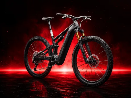 Bicicletă electrică de munte cu suspensie integrală și design modern.