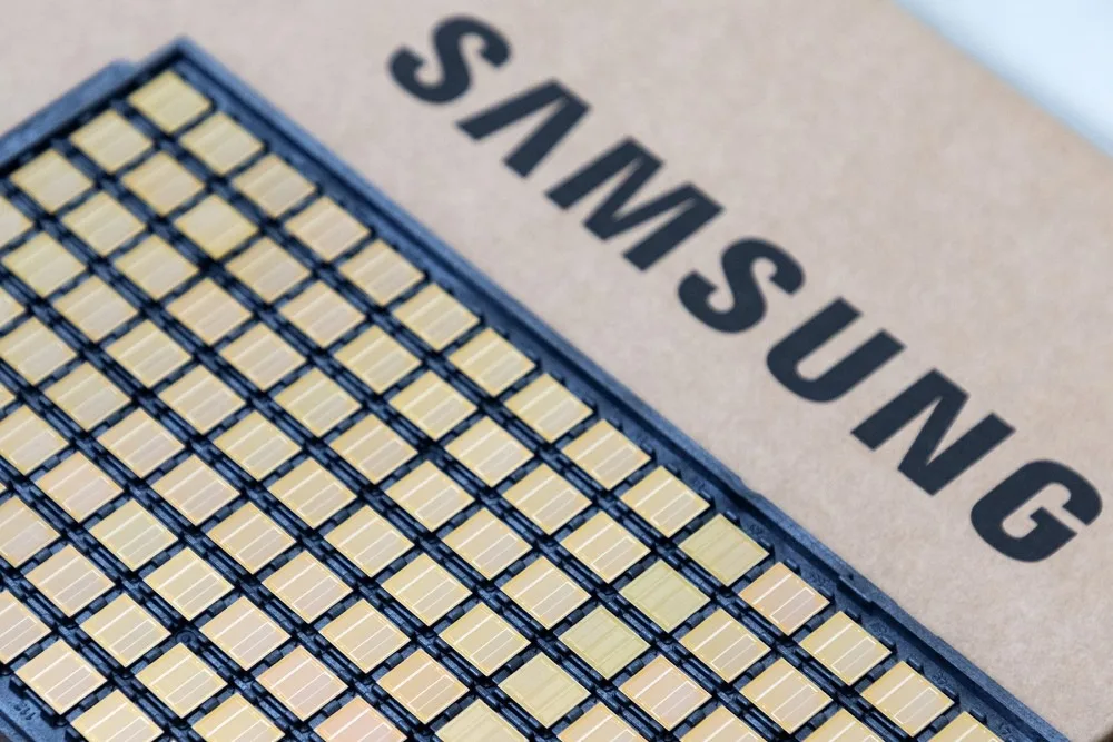 Samsung dezvoltă tehnologie avansată pentru memorie cu lățime mare de bandă.
