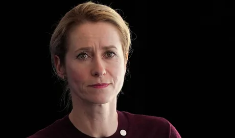 Kaja Kallas discută despre importanța navigației libere în Strâmtoarea Ormuz.