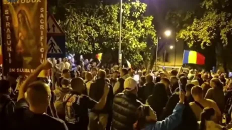 Protest împotriva măsurilor legale în fața Arestului Central.
