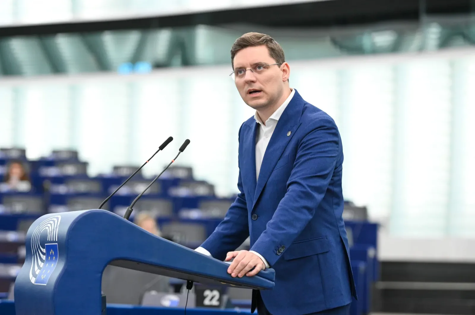 Victor Negrescu vorbește în Parlamentul European despre securitate.