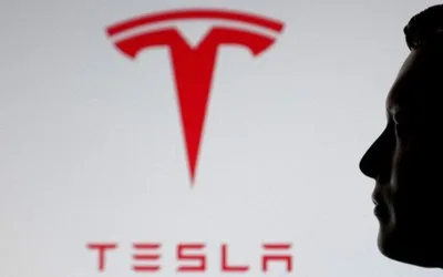 Noua actualizare Tesla îmbunătățește funcțiile Cybertruck și viteza de reacție.