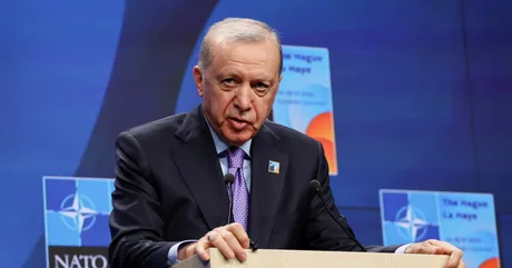 Liderul turc discută despre securitate la summitul NATO de la Ankara.