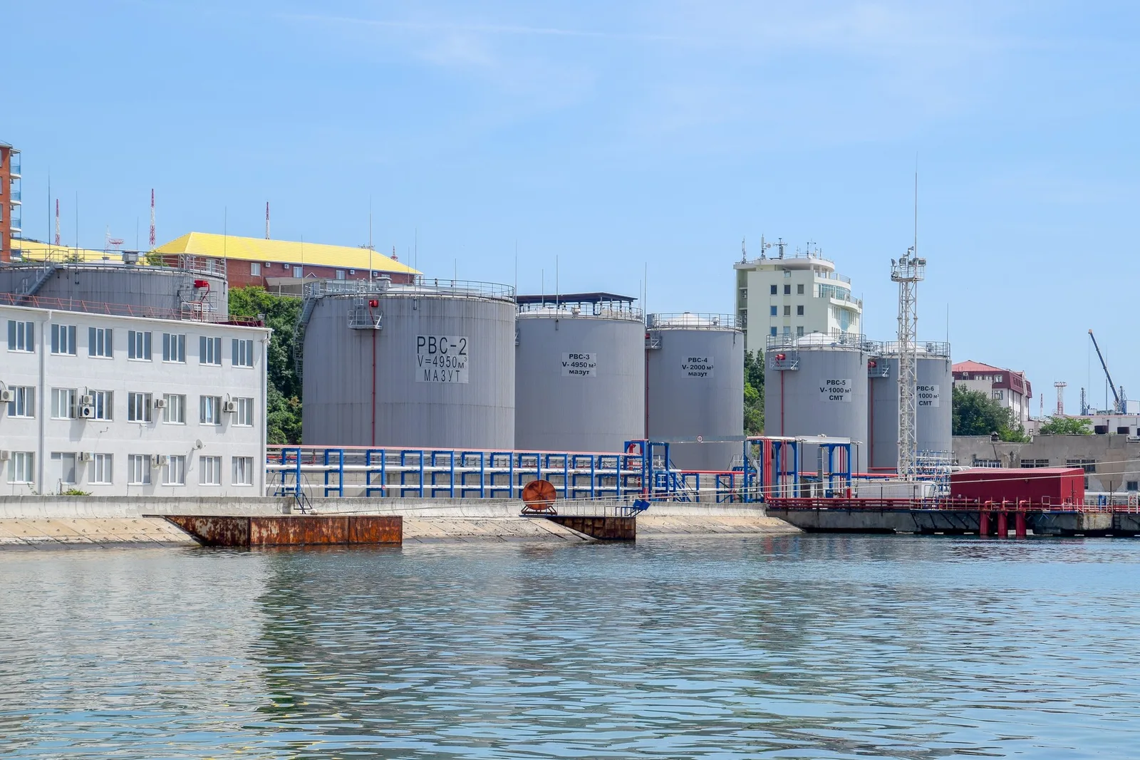 Terminal de petrol în Novorossiisk, esențial pentru exporturile din Kazahstan.