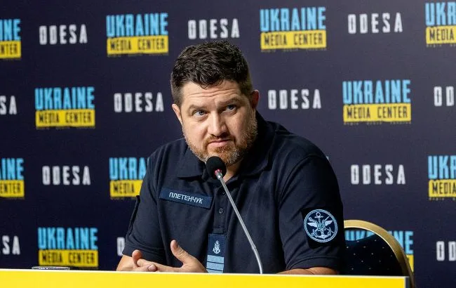 Dmitro Pletenchuk discutând despre riscurile submarinelor rusești.