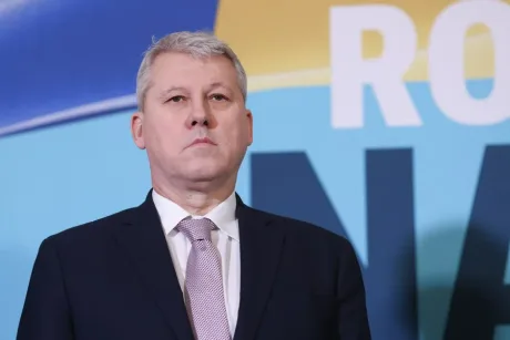 Cătălin Predoiu discută despre platforme maritime pentru supraveghere.