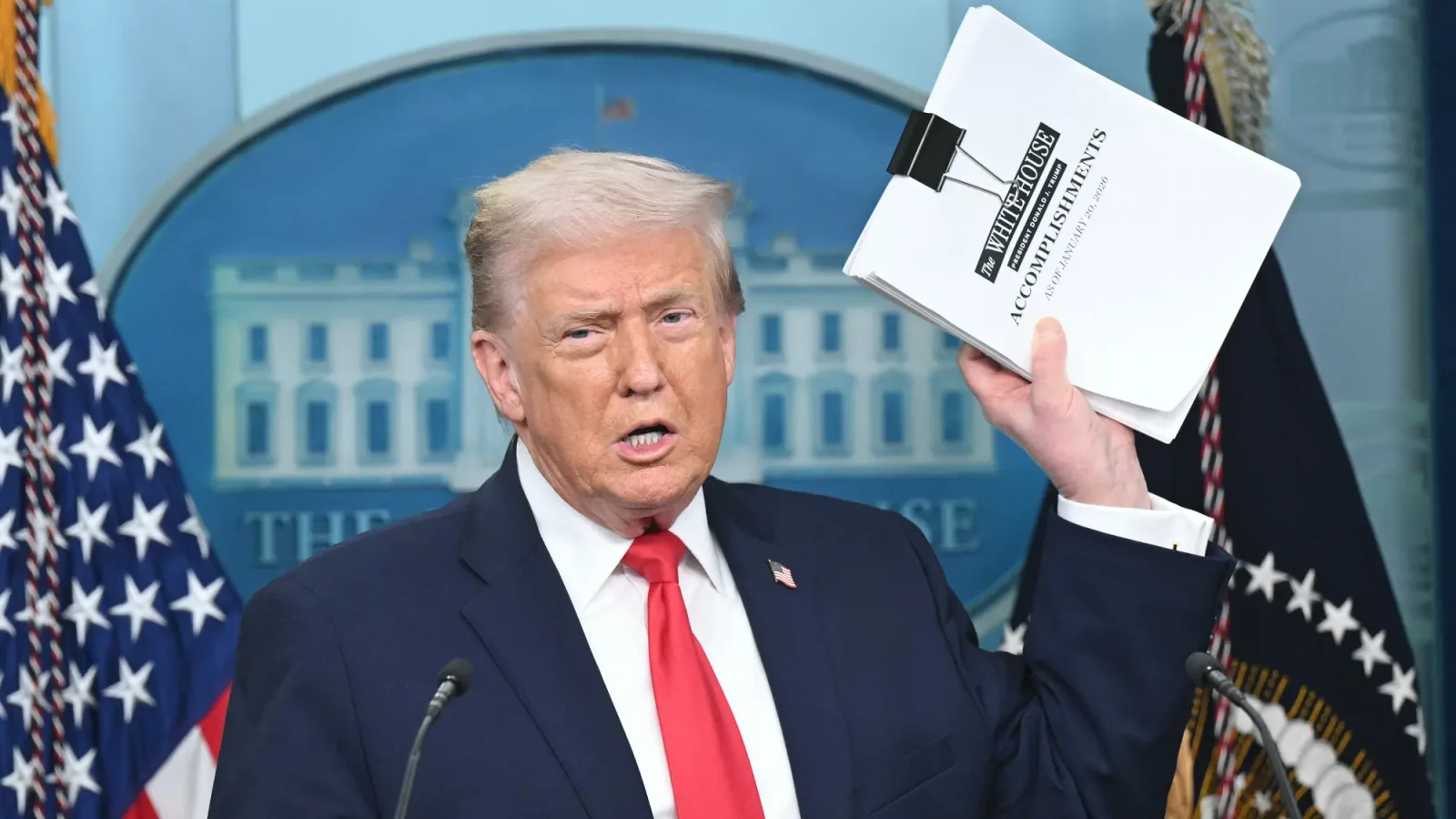 Donald Trump anunță publicarea documentelor despre OZN-uri la un eveniment Turning Point USA.