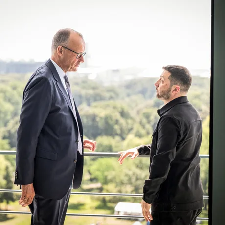 Zelenski discută cu Merz despre sprijinul Germaniei pentru apărarea Ucrainei.