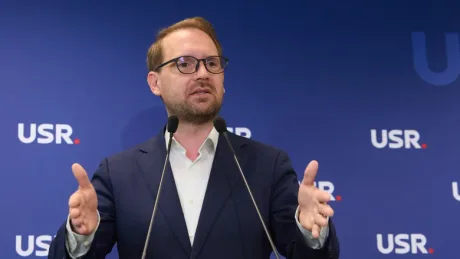 Dominic Fritz și Ilie Bolojan discutând despre legea integrității.