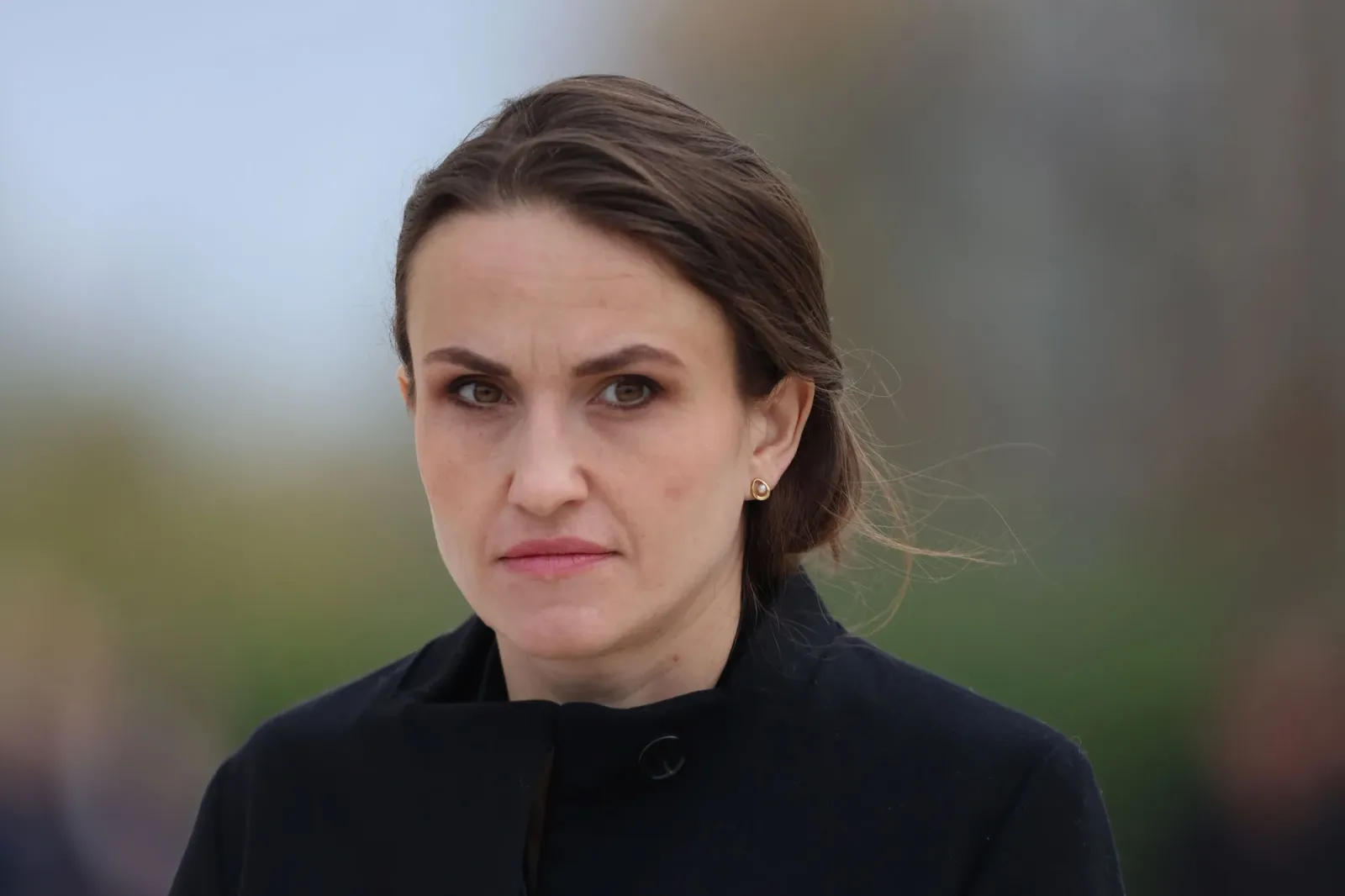 Oana Țoiu exprimă îngrijorări legate de criza politică din România.