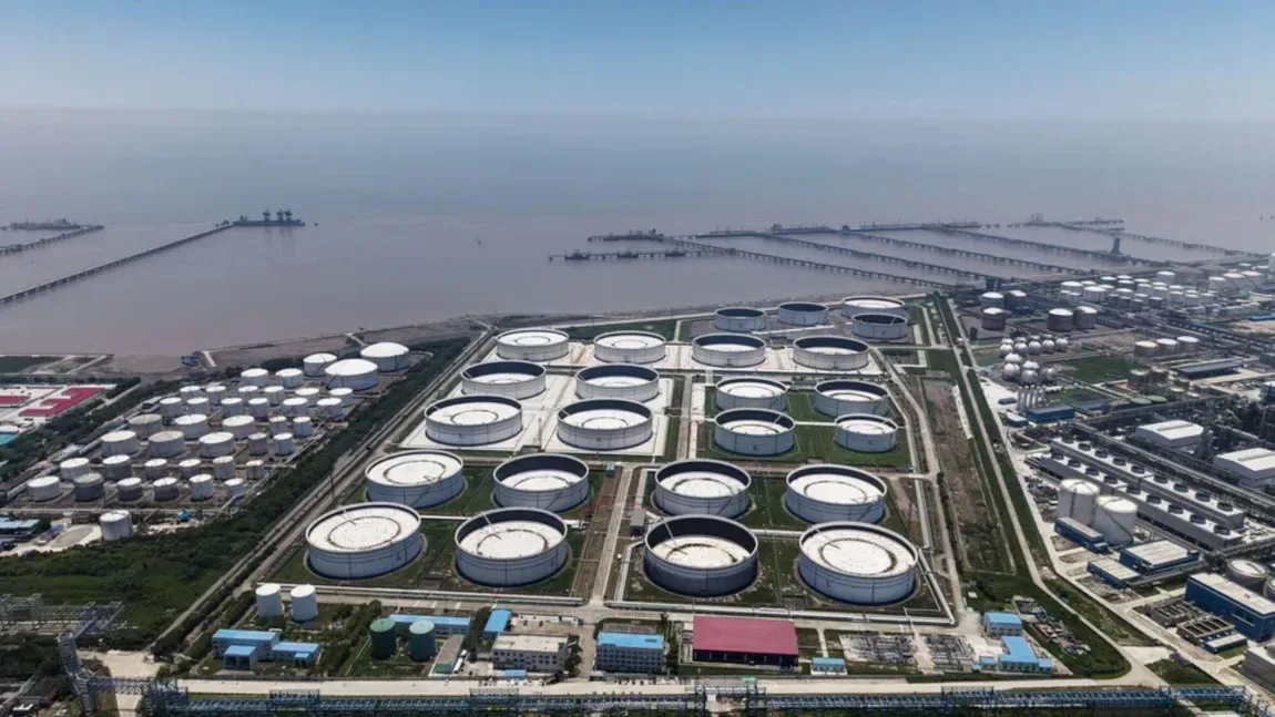 Rafinării din China care suspendă exporturile de benzină și motorină