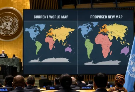Reprezentarea actuală și propusă a hărților lumii la ONU.