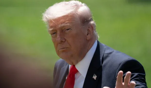 Donald Trump discutând despre politica externă și impactul asupra Europei.